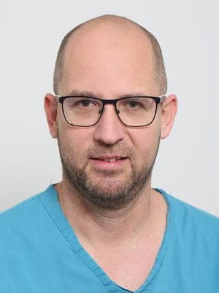 פרופ'-משנה עופר פאינרו