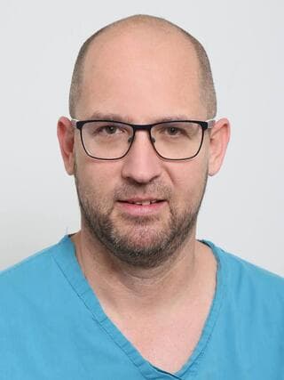 פרופ'-משנה עופר פאינרו