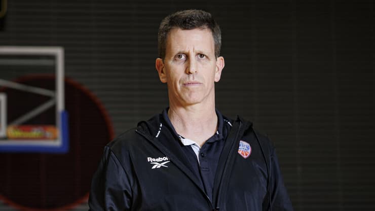 מאמן בישראלים. שרון אברהמי (צילום: עוז מועלם) שרון אברהמי