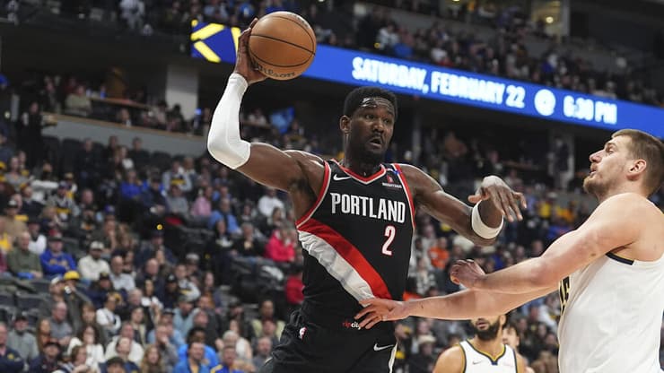 יגיע לתחנה השלישית בקריירה. אייטון (צילום: AP Photo/David Zalubowski) דיאנדרה אייטון