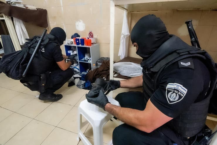ביקור בכלא דמון באגף המרגלים האיראנים