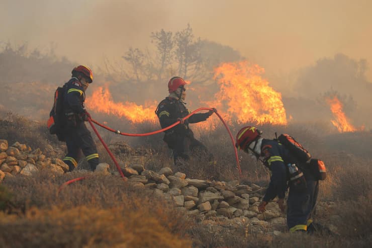שריפה באי כרתים יוון