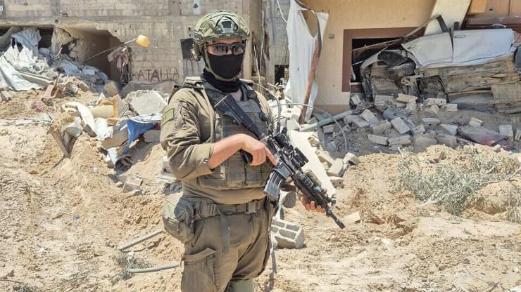 ליאור בן עמי עם סא"ל י', מג"ד נחשון של חטיבת כפיר