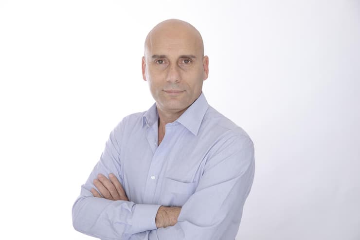 "זה לא רק עניין של נוחות, אלא של נגישות, קיצור תהליכים", עמוס מאור, (צילום: ענבל מרמרי) מאוחדת אפליקציית AI