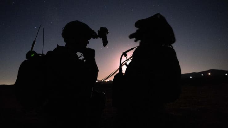 צילום: דובר צה"ל פעילות לילית למעצר חוליית הפעילים שהופעלה על-ידי כח קודס האיראני בדרום סוריה
