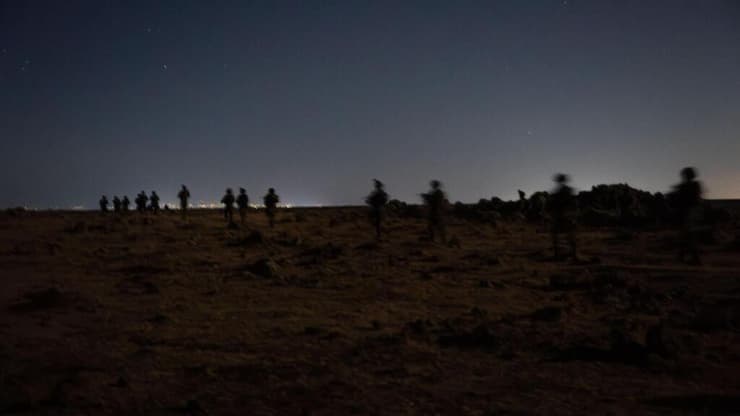 כוחות צה"ל בדרום סוריה (צילום: דובר צה"ל) פעילות לילית למעצר חוליית הפעילים שהופעלה על-ידי כח קודס האיראני בדרום סוריה