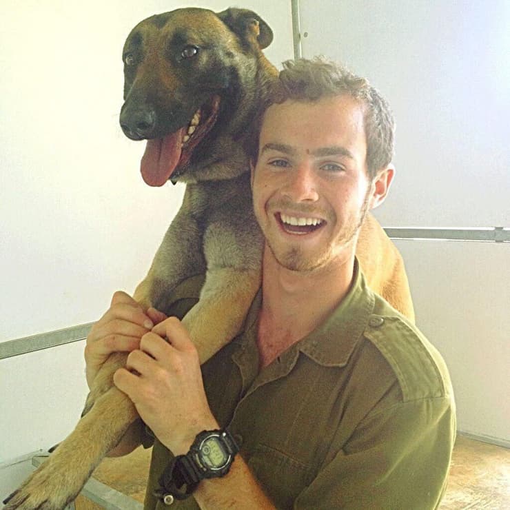 בן פוקסברונר שנפצע בצוק איתן והכלבה קימבה שמתה בעקבות הפציעה