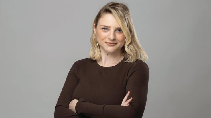 אנה פוגל סמנכ"לית שיווק ומכירות בקבוצת רם אדרת