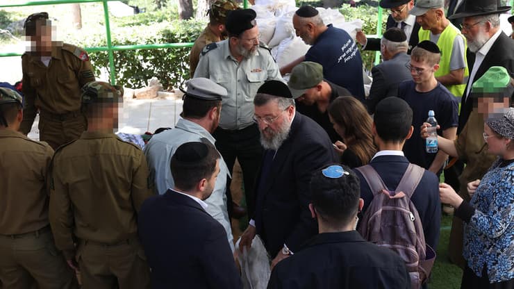 סמ"ר משה שמואל נול ז"ל מובא למנוחות בהר הרצל