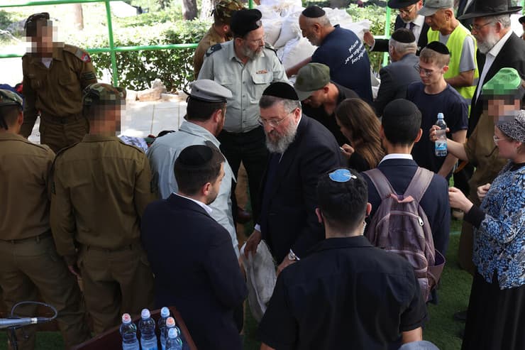 סמ"ר משה שמואל נול ז"ל מובא למנוחות בהר הרצל
