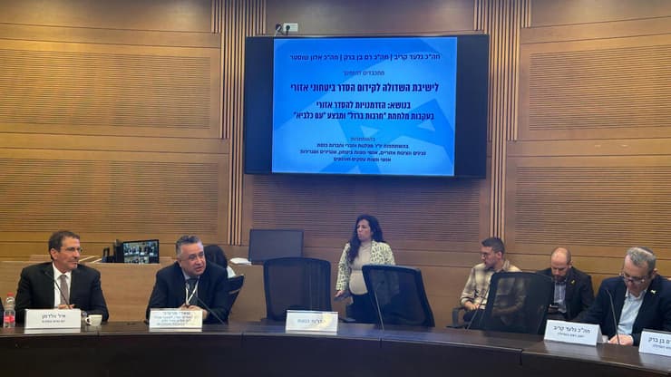 שאדי מרטיני – פעיל פוליטי סורי, בכנס השדולה לקידום הסדר ביטחוני אזורי בכנסת