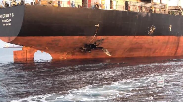 רגע התקיפה של ספינת המשא Eternity C