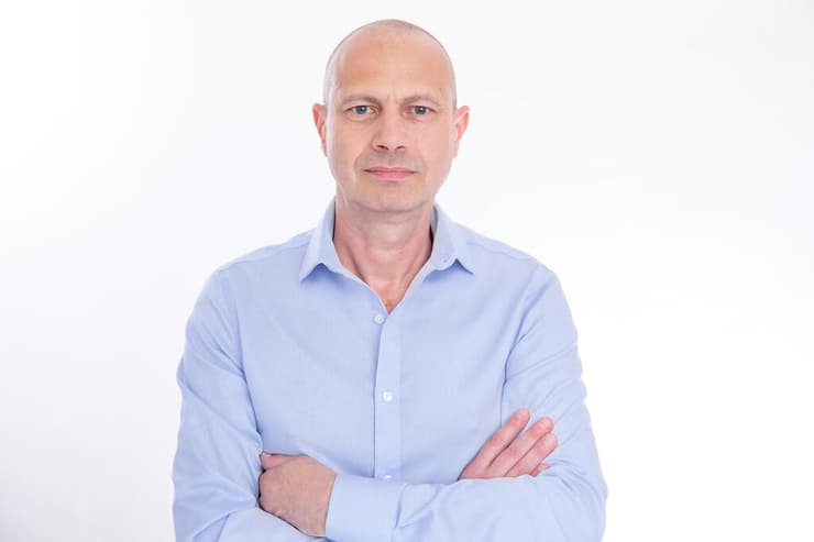 "לא כל אחד יודע בהכרח היכן הוא יכול לאתר באפליקציה את ההתחייבות שביקש", אלון יפה (צילום: ענבל מרמרי ) אלון יפה