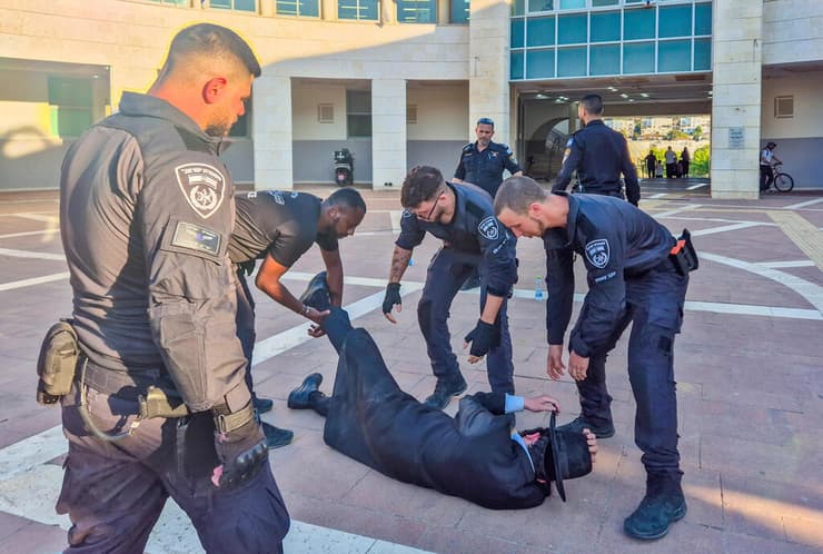 התפרעויות בטקס ההצהרה של הפלוגה השנייה של החטיבה החרדית "החשמונאים"