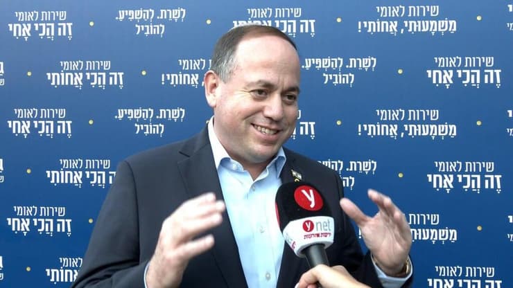 "בחברה החרדית ובחברה הערבית יש התעניינות גוברת כי הם מבינים את החשיבות של שירות לאומי לשילובם בתעסוקה ובחברה", ראובן פינסקי (צילום: אלכס גמבורג ) ראובן פינסקי