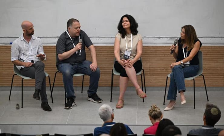 פאנל על נושא האקלים בשיח התקשורתי