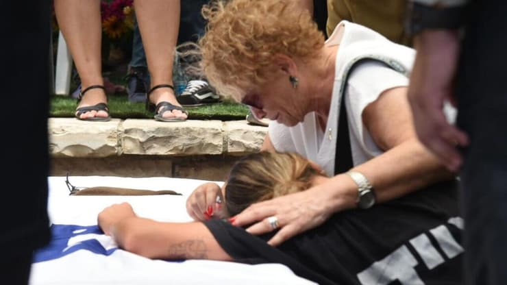 סרן רעי בירן ז"ל מובא למנוחות בבית העלמין בנהלל