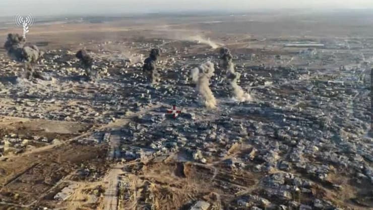 תקיפות בבית חאנון (צילום: דובר צה"ל ) תקיפות בבית חאנון