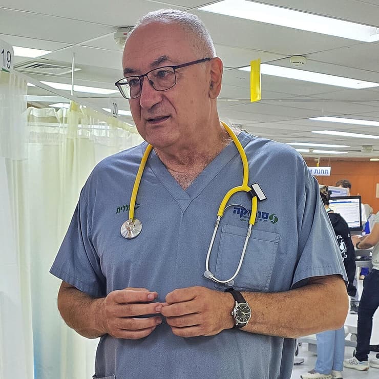 "אנחנו עושים מה שאפשר בתנאים שיש". פרופ' לאוניד ברסקי, יו"ר החטיבה הפנימית בבית החולים (צילום: מאיר אבן חיים) פרופ' לאוניד ברסקי, יו"ר החטיבה הפנימית בבית החולים סורוקה ומנהל מחלקה פנימית ו'