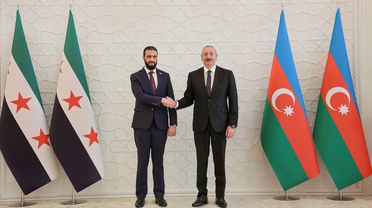נשיא אזרבייג'ן אלייב עם א-שרע. נשיא סוריה לא ישתתף בפגישה עם הישראלי נשיא אזרבייג'ן, אילהם אלייב, עם אבו מוחמד אל ג'ולאני