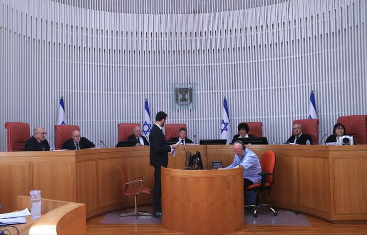צילום: אלכס קולומויסקי דיון בעתירה שהגישה האגודה לזכויות האזרח נגד החוק למניעת שידורים זרים