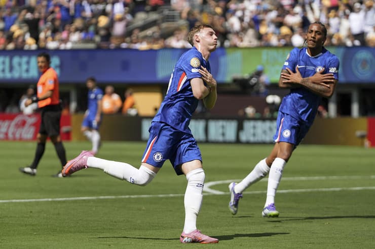 קול פאלמר עם החגיגה האופיינית