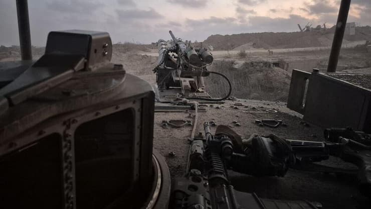 יואב קרן בג'באליה עם מח"ט 401