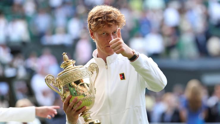 קשיחות בלתי מתפשרת. סינר (צילום: Clive Brunskill/Getty Images) יניק סינר נגד קרלוס אלקראס גמר גביע ווימבלדון