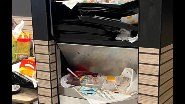 חלק מהתמונות שצורפו לבקשה לאישור תביעה ייצוגית (צילום: מריה קורנב גבע ) חלק מהתמונות שצורפו לבקשה לאישור תביעה ייצוגית