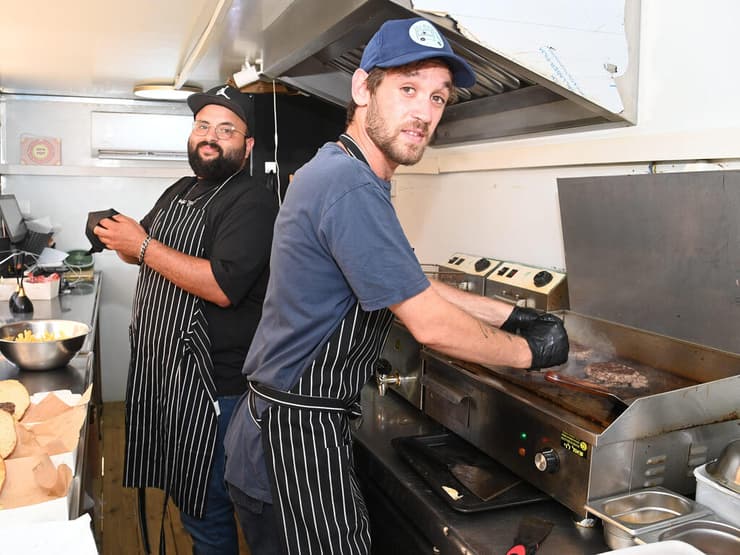 "בורגר 232" (צילום: הרצל יוסף) yk14432006