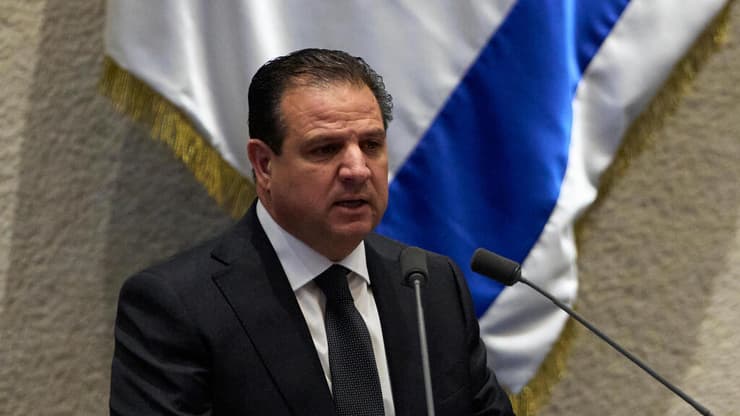 יו״ר חד״ש איימן עודה (צילום: AP Photo/Ohad Zwigenberg) איימן עודה