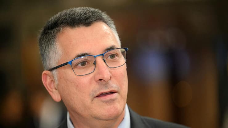 שר החוץ גדעון סער 