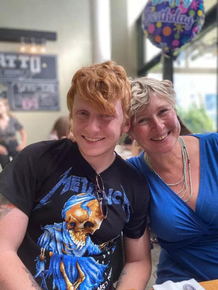 איריס חיים לצד בנה, יותם חיים ז"ל. להעביר את המסרים שרצה להעביר ולא הצליח (צילום: באדיבות המשפחה) איריס חיים ובנה יותם חיים ז"ל