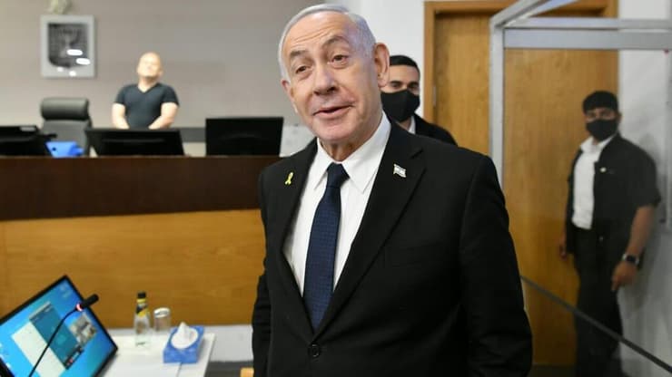 נתניהו נכנס לאולם הדיונים במחוזי