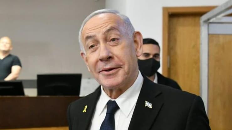 נתניהו. "מניח שהוא לא יעבור לסדר היום על התנהגות כזאת" (צילום: ראובן קסטרו) נתניהו נכנס לאולם הדיונים במחוזי