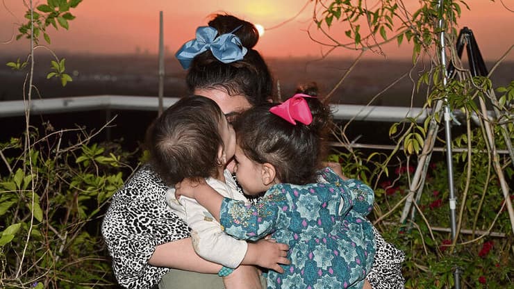 רונה רחל שלום עם טליה אור ואלראי גלעד (צילום: שי שלום) yk14440910