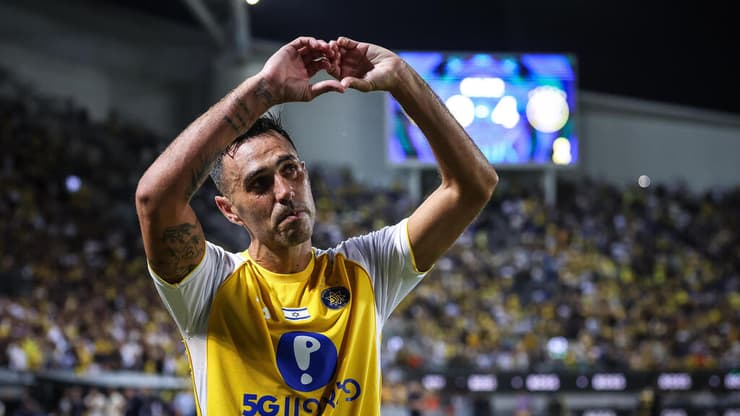 ערן זהבי נפרד מהקהל של מכבי תל אביב