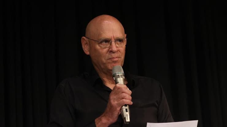 מסיבת עיתונאים בקריאה לסיום המלחמה