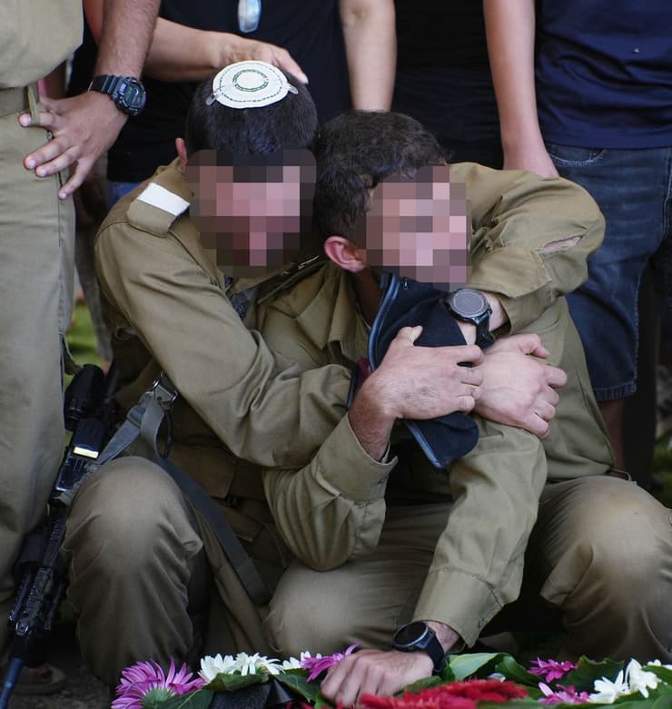 אימו של שהם ז"ל בהלווייתו