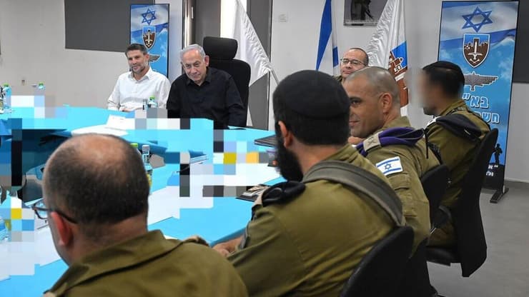 "הם באים כחרדים ויוצאים כחרדים" (צילום: חיים צח/ לע״מ) ראש הממשלה נתניהו בחטיבת חשמונאים