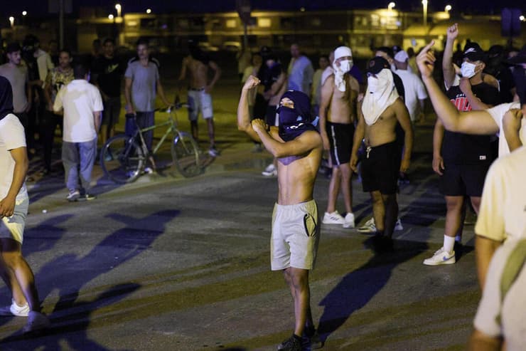 צילום: רויטרס/REUTERS/Violeta Santos Moura ספרד מהומות בעיירה טורה פאצ'קו עימותים בין מהגרים מרוקאים לפעילי ימין קיצוני