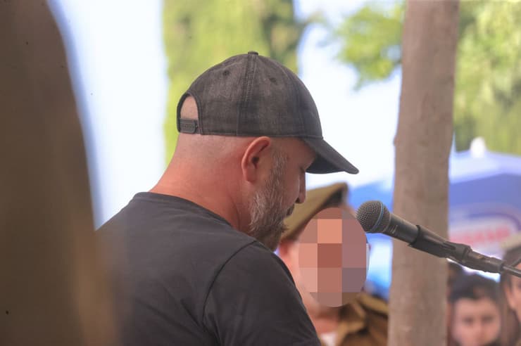 "תודה שהיית חלק מאיתנו" (צילום: מוטי קמחי) הלווייתו של סמל יולי פקטור ז"ל