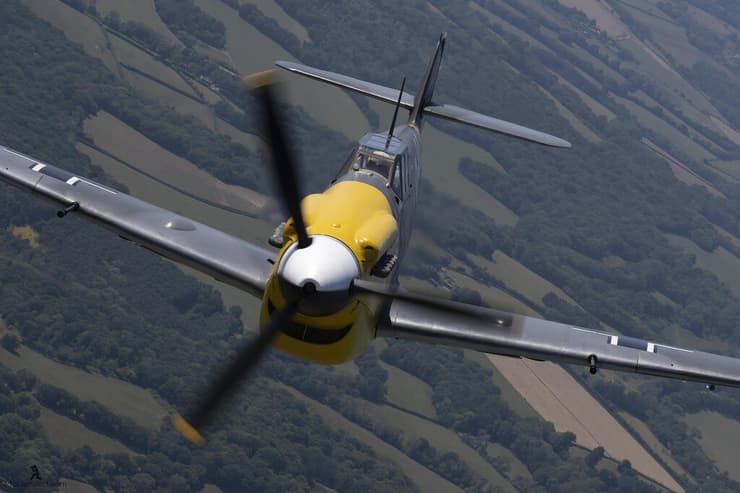 את המראה הזה אף טייס בריטי לא רצה לראות: מסרשמידט נאצי יושב לו על הזנב