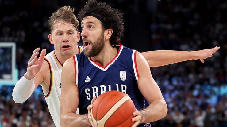 חוזה עתק. מיציץ' (צילום: Ezra Shaw/Getty Images) מיציץ'