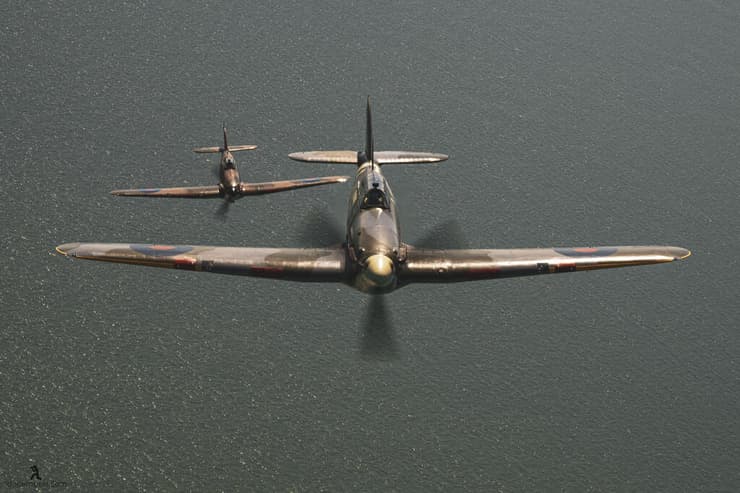 שני הוריקנים חוזרים הביתה עם אור אחרון