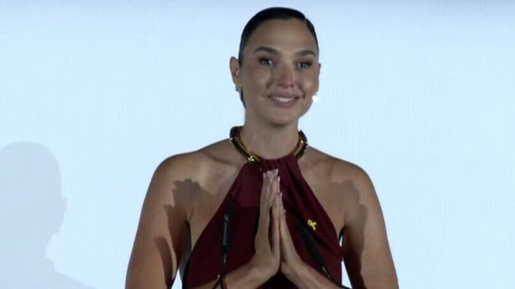 גל גדות בטקס פתיחת פסטיבל הקולנוע ירושלים (צילום: אלכס גמבורג) גל גדות בטקס פתיחת פסטיבל הקולנוע ירושלים