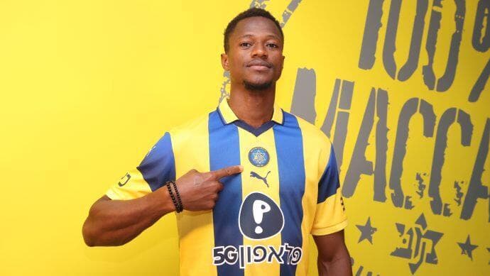 סכום לא מבוטל. מוחמד עלי קמארה (צילום: מכבי ת"א) שחקן מכבי ת"א מוחמד עלי קמארה