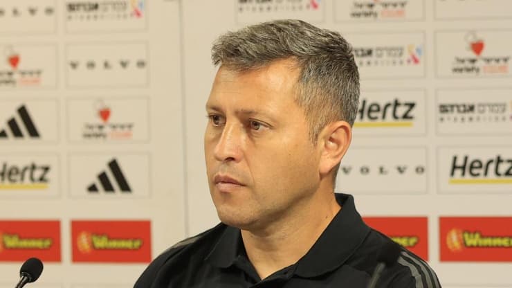 הצגת דייגו פלורס