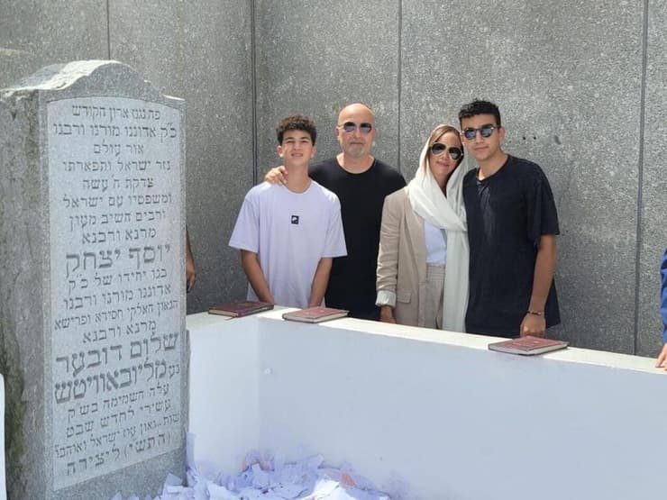 עידן אלכסנדר בקבר הרבי מלובביץ'