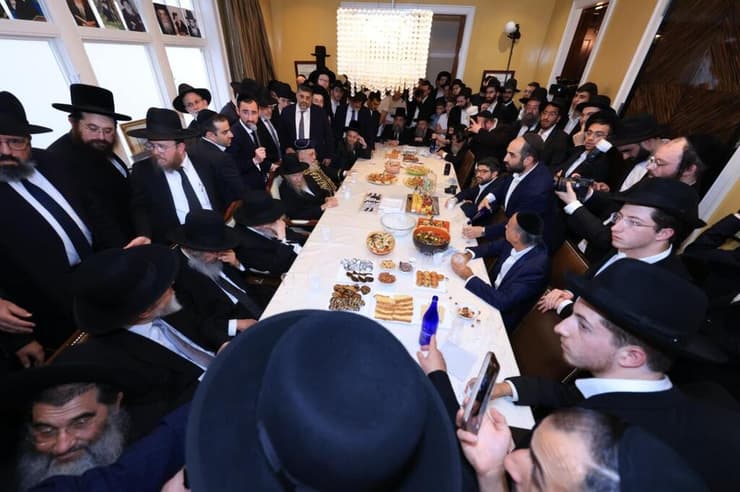 הרבנים החרדים הבכירים בביקורם בארה"ב